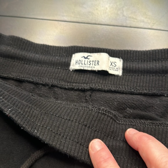 Hollister Sz XS black joggers super soft - Picture 5 of 6
